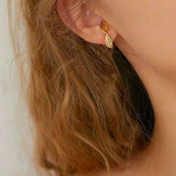 Hook On/ Clip On Earrings - Gold Hoop Twist - Picture 1 of 2